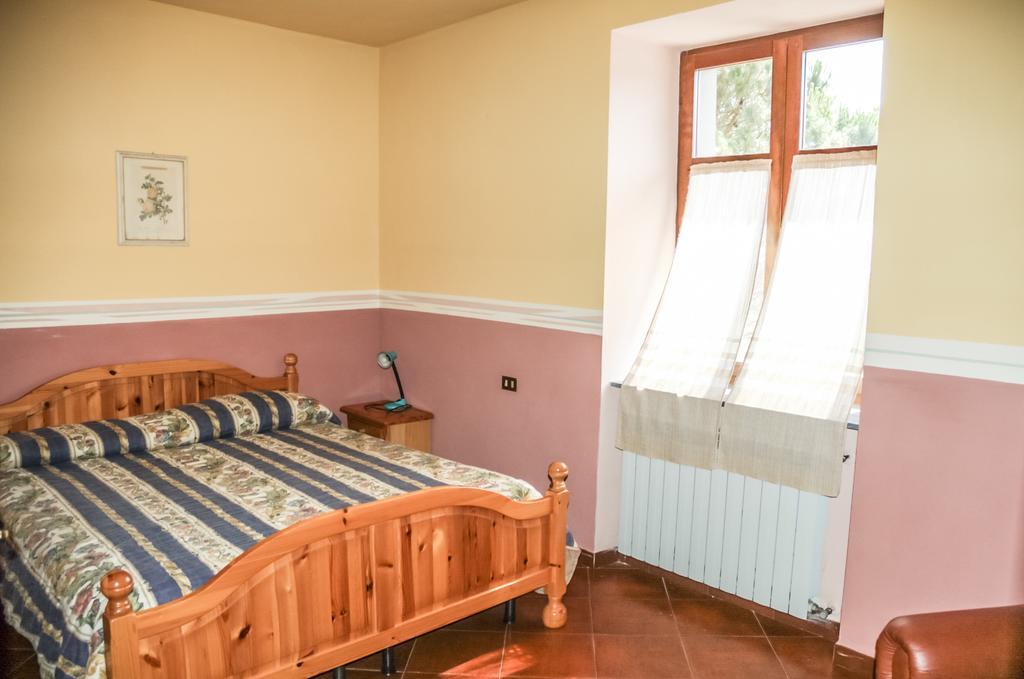 Agriturismo La Praduscella Фивиццано Экстерьер фото