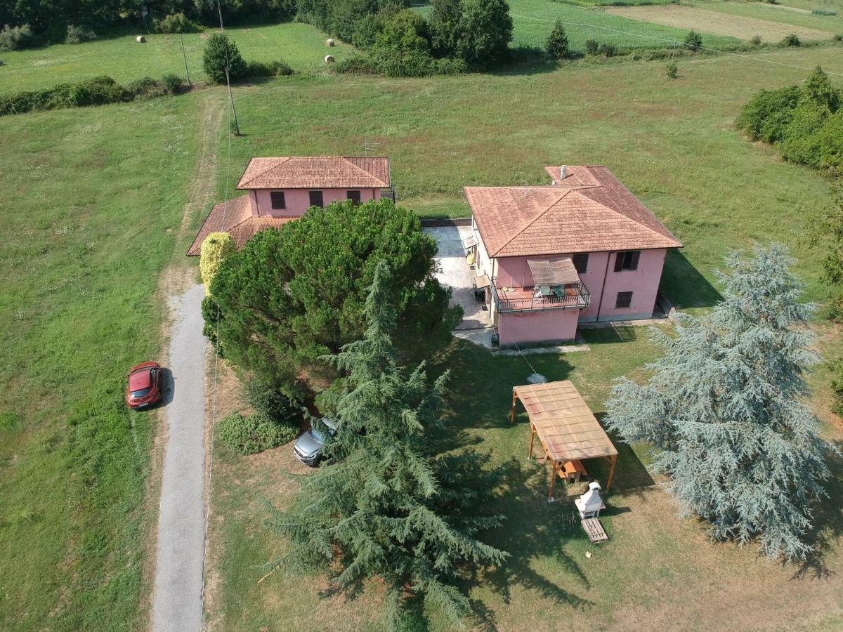 Agriturismo La Praduscella Фивиццано Экстерьер фото
